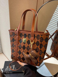 Trendy Versatile Womens Crossbody Bucket Bag Soft Surface Single Strap Zipper Closure Casual Style Fashionable Handbag