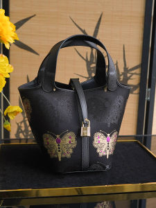 Butterfly Lock Buckle Bag Red Gold Silken Mat Mother Daughter Bucket Bag Chinese Style Black Basket Handbag Soft Leather Handle