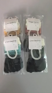 Stone Anti Silp Silicon Dotted Yoga Split Toe  Exercise Socks