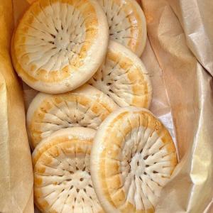 Tianshan Meilin Xinjiang Milk Bread Rose Sac Egg Toast Yogurt Wrap Milk Bread Snack Chinese Pastry Traditional Bakery Goods