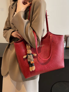 Red Wedding Tote Bag Womens New 2025 Large Capacity Commuter Handbag Luxury Style Soft Leather Polyester Lining Daily Use