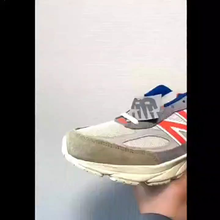 New Balance NB 990 V6 24 Year Men's and Women's Casual Running Shoes Versatile and Comfortable Retro Sports Shoes