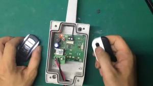Garage Remote Electronic Gate Control Multifrequency 280-868MHZ 4 in 1 Gate Key Fob Command Hand Transmitter