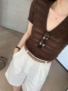 YUANYA | Áo Thun Dệt Kim Elegance V-Neck Tay Ngắn