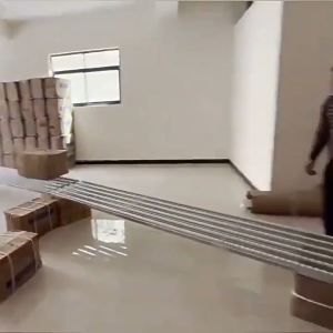 Portable Five-Row Keel Unpowered Roller Loading and unloading Conveyor System Cargo Unloading Transfer Slides Track Rail