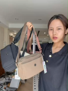 LU 7403 กระเป๋าสะพายข้าง ผ้าร่มสปอร์ต ไซส์ 8.5" มีทั้งหมด 4 ซิป มีให้เลือกด้วยกัน 5 สี สวยทุกสึเลยค่าา💓