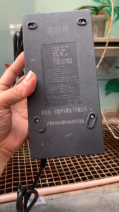 Sạc bộ pin Lithium xe đạp điện - Xe máy điện cao cấp 87.6V 10 A có chế độ tự ngắt - Hàng chất lượng