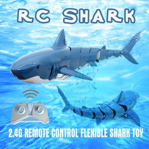 RC Shark 2.4G Simulation Remote Control Animals with Lights Submarine Robots Fish Electric Toys for Boy Upgrade Spray WaterToy