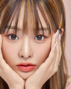 Lens Hera Nâu Mùa Thu Không Độ AUTUMN BROWN Nhập Khẩu Hàn Quốc Kính Áp Tròng Không Cận 6 Tháng