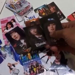 PAKET RANDEM JKT 48 200 PC SESUAI TEMA YANG READY TOTAL SEMUA ADA 50 TEMA SATU SISI