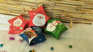 กล่องของขวัญ กล่องของขวัญคริสต์มาส ลายน่ารักๆ ทรงดาว (แถมกระดิ่ง)