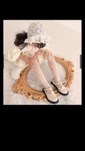 Tất dài đến gối cho bé chất ren lưới điệu đà tiểu thư