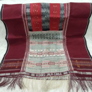 Ulos ragi hidup/pinuncaan/paccamot pakaian adat Batak toba