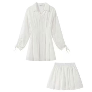 ชุดเสื้อเชิ้ตแขนยาวเอวสูง กางเกงขาสั้นขากว้าง ชุดลำลอง ฤดูใบไม้ร่วง 2024 ใหม่ ชุดแฟชั่นสำหรับผู้หญิงวัย 18-25 ปี