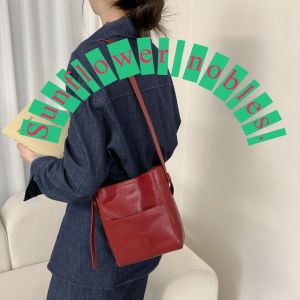 Retro Style Crystal Embellished Tannery Leather Bucket Bag Crossbody Bag with Pocket for Women New 2025 Spring Collection