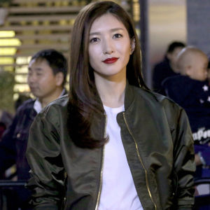 Loose Womens Pilot Jacket Autumn Wear Baseball Style Short Coat Spring Autumn Fashionable Workwear Zipper Pocket Design