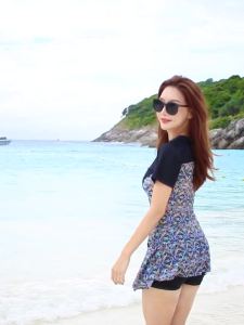 33LYSEACIA M-5XL Plus Size Swimwear Women Tankini Two Piece Swimsuit Black Short Sleeved T-shirt with Skirt Bathing Suit Padded Beachwear