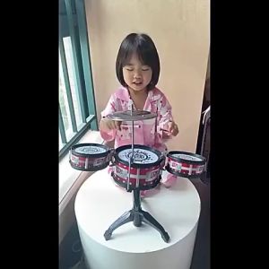 Đồ chơi Bộ trống kèm ghế cho bé ( loại 3 trống không kèm ghế)