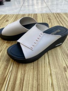 Sandal wanita slop rempel wedgess hak5cm//sandal slop wanita