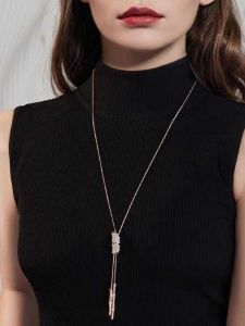 Girdear Luxury Long Pendant Womens Sweater Chain Necklace Elegant High-End Feel Alloy Cross Chain Fresh out Design Fashion Jewelry