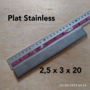 Stainless Platt Lebar 25 cm Tebal 3 mm Panjang 20 cm Plat Stainless