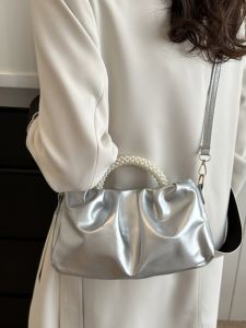 Cloud Pearl Ladies Fashion Shoulder Bag 2024 New Style Versatile Small Square Crossbody Bag for Commuting Soft PU Leather