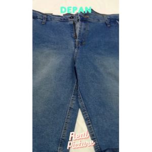 Celana Pendek Jeans Pria Reguler Standar basic premium murah