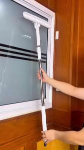 อุปกรณ์ทำความสะอาด ที่กวาดน้ำ กระจก/หน้าต่าง ปรับยาวได้ 98-142 cm พร้อมยางรีดน้ำในตัว พร้อมยางรีดน้ำในตัว ยืด-หดได้ เช็ดหน้าต่าง สะอาดหมดจดไม่ทิ้งคราบ