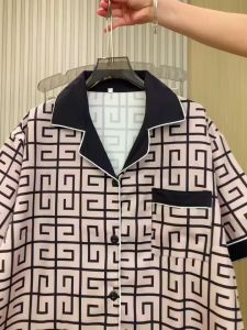 Perfect 3333-1A **ส่งสินค้าทุกวัน** ชุดนอนผู้ชาย งานผ้าไหมอิตาลี  สีสด ผ้าทิ้งตัว ใส่สบาย ไม่ต้องรีด (สินค้าพร้อมส่ง)