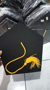 Topi Wisuda / Topi Toga / Topi Sarjana TK SD SMP DEWASA MAHASISWA READY STOK