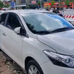 Bảng số điện thoại cho ô tô bộ 4 dãy số đặt taplo ô tô