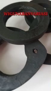 Karet Spacer Karet Support Shock Depan dan Tatakan Per Keong Belakang Sigra Tebal 2 cm