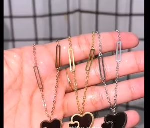 Kalung Wanita Model love Rantai Gepeng nuri Perhiasan Titanium Wanita Harian Anti Karat Elegan Termurah korean Terbaru