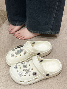 รองเท้าแตะแบบสวมสำหรับผู้หญิงในช่วงฤดูร้อนปี 2025 สไตล์เกาหลี แฟชั่น INS รองเท้าแตะแบบสวมที่มีความยืดหยุ่นสูง EVA กันลื่น รองเท้าแตะชายหาดกลางแจ้งสำหรับกลางแจ้ง