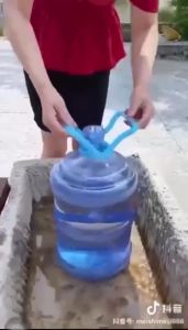 【Local Delivery】Round Handle Folding Holder Handle Lifter Holder for Gallon Water Container