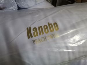 Kanebo Peach Twill white by the roll