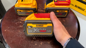 DEWALT Original XR Lithium Ion FlexVolt Battery 54V/60V ( 6.0AH / 9.0AH ) and Fast Rapid Charger (DCB606 DCB609 DCB118)