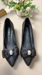 Ivory Sepatu Wanita Hak Pendek 4cm Pita Elegant IV5-PR1018 Hitam