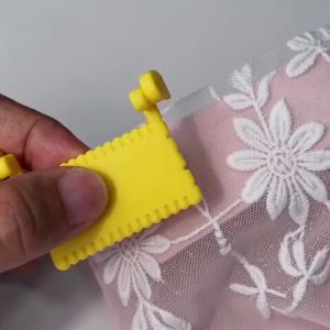 Seam Guide Clip On Sewing Edge Guide Needle Gauge Portable Measuring Tool For Beginners Quilting Crafting Hemming Edge DIY