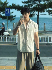 Vintage Style Relaxed Fit Short Sleeve Shirt
