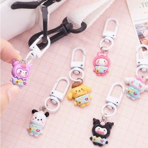 PICKIT การ์ตูนน่ารักๆ พวงกุญแจรูปการ์ตูน อุปกรณ์เสริมเสน่ห์ของกระเป๋า จี้เชือกตกแต่ง การตกแต่งกระเป๋า เครื่องประดับแขวนประดับ พวงกุญแจจี้ห้อย