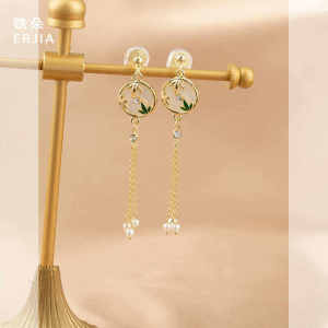 Elegant Long Tassel Ear Cuffs Retro Chinese Ancient Style Womens Fashion Jewelry without Piercing Required Alloy Material