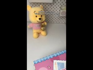 Miniso Disney Winnie the Pooh Series Naughty Party Vinyl Plush Blind Box 名创优品迪士尼小熊维尼顽皮派对系列搪胶毛绒盲盒挂件公仔