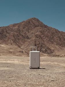 cece | Durable Aluminum Frame Suitcase