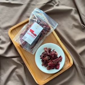Teh Bunga Rosella Pilihan: Rasakan Kelezatan Bunga Segar dalam Setiap Tetes!
