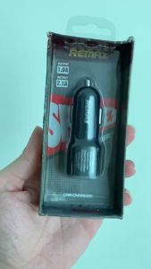 CÓC SẠC XE Ô TÔ 2 CỔNG USB REMAX ổ cắm củ sạc điện thoại ipad trên xe hơi lấy năng lượng từ điện 12v của xe oto sạc siêu nhanh hàng tốt giá rẻ 2 đầu lỗ cắm USB có thể sạc hai thiết bị cùng lúc LOTA SHOP