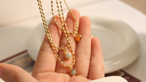 rantai leher emas 916 Hetian jade mung bean pendant necklace for women Birthday gift for girlfriend