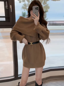 ชุดเดรสสเวตเตอร์ถักสไตล์ฝรั่งเศส ชุดเดรสสั้นเปิดไหล่สำหรับผู้หญิง ชุดเดรสยาวคลุมเข่า แขนยาว คอวี ทรงเข้ารูป ฤดูใบไม้ร่วง 2023