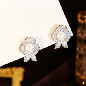 SEQUITO Fashion Women Ear Jewelry Micro Pave Tiny Shiny AAAAA Zirconia Flower Pearl Silver Plated Stud Earrings Wedding Party Dress Accessories SE1050