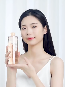 【BUY 1 TAKE 1】KNIYEA Vitamin C Toner Womens Hydrating Brightening Moisturizing Facial Mist Shrinking Pores Skin Refining and Soothing Toner Intensive Whitening Toner Essence Remove Melasma Acne Pimple Marks Skin Care Summer Whitening Set 500ML